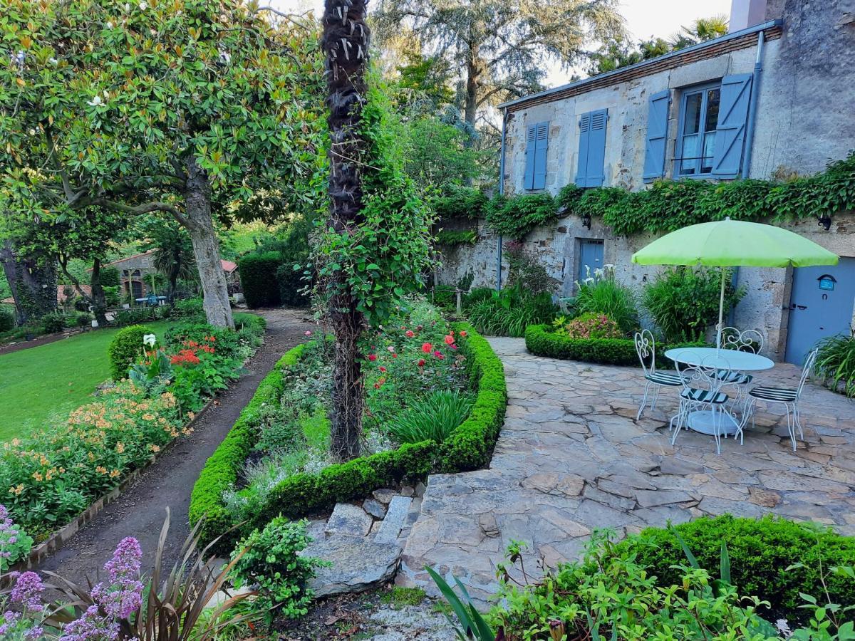 Les Cedres Bed & Breakfast มงเตกู ภายนอก รูปภาพ